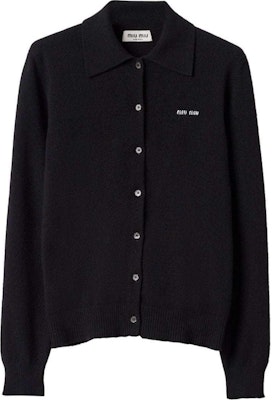 (W) MIU MIU SS24 Kardigan Hitam Knit dengan Logo Intarsia dan Butang Depan. MMF890-13S1-F0002-S-OOO Order (W) MIU MIU SS24 Kardigan Hitam Knit dengan Logo Intarsia dan Butang Depan. MMF890-13S1-F0002-S-OOO