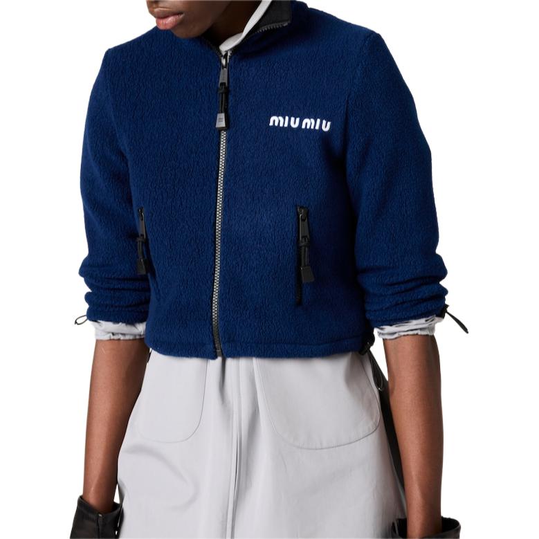 Lookbook (W) MIU MIU SS24藍色Logo刺繡拉鍊短版外套。 MJL041-15V3-F0008-S-OOO