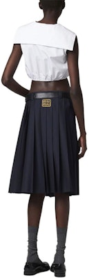 (W) MIU MIU SS24 Baju Tanpa Lengan Putih dengan Reka Bentuk Logo. MT1961-10RG-F0009-S-OOO Shop (W) MIU MIU SS24 Baju Tanpa Lengan Putih dengan Reka Bentuk Logo. MT1961-10RG-F0009-S-OOO