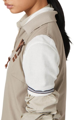 (W) Vestido Midi Sin Mangas con Cuello Logo MIU MIU SS24 en Gris Topo. MF5408-12NS-F0572-S-OOO Details for (W) Vestido Midi Sin Mangas con Cuello Logo MIU MIU SS24 en Gris Topo. MF5408-12NS-F0572-S-OOO