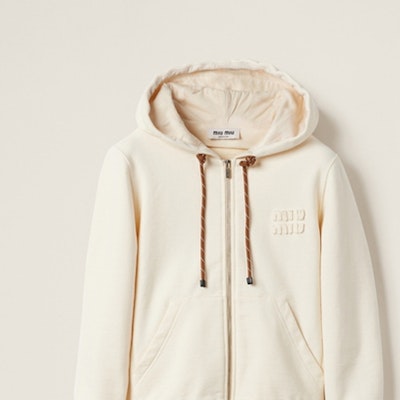 (W) MIU MIU SS24 Chaqueta Slim-Fit Logo Bordado Cremallera Neutral. MJL024-15AV-F0018-S-OOO Sizing (W) MIU MIU SS24 Chaqueta Slim-Fit Logo Bordado Cremallera Neutral. MJL024-15AV-F0018-S-OOO