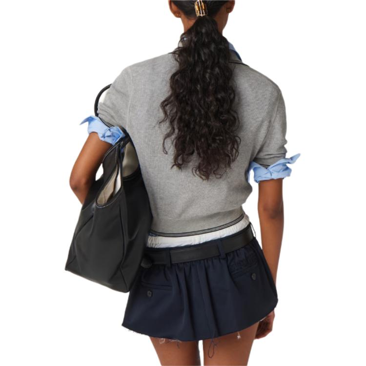 Shop (W) MIU MIU Kemeja Polo Lengan Pendek Logo Berjalur Kelabu. MML956-15BL-F03UI-S-OOO