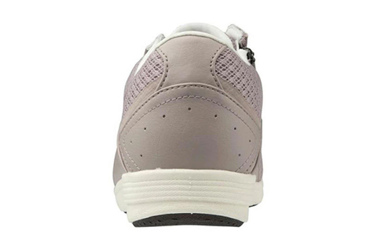 Shop Mizuno LS802 耐磨柔軟休閒運動鞋 女款 摩卡色