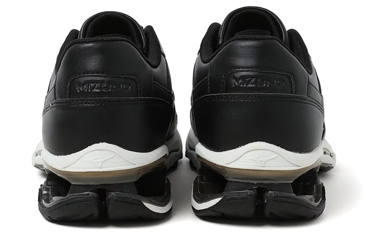 Shop (W) Mizuno Wave GV ''Baskets Basses Noires Décontractées'' D1GA181109