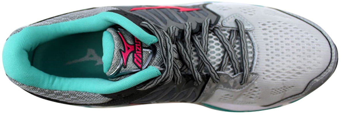 (W) 美津浓Wave Horizon‘银色’跑鞋 J1GD172660 Lookbook (W) 美津浓Wave Horizon‘银色’跑鞋 J1GD172660