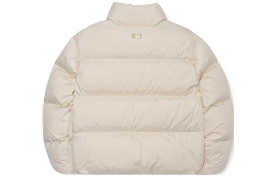 Lookbook (Women) MLB  White Stand Collar Jacket with Heart Print Design. 3FDJH0126-50CRS