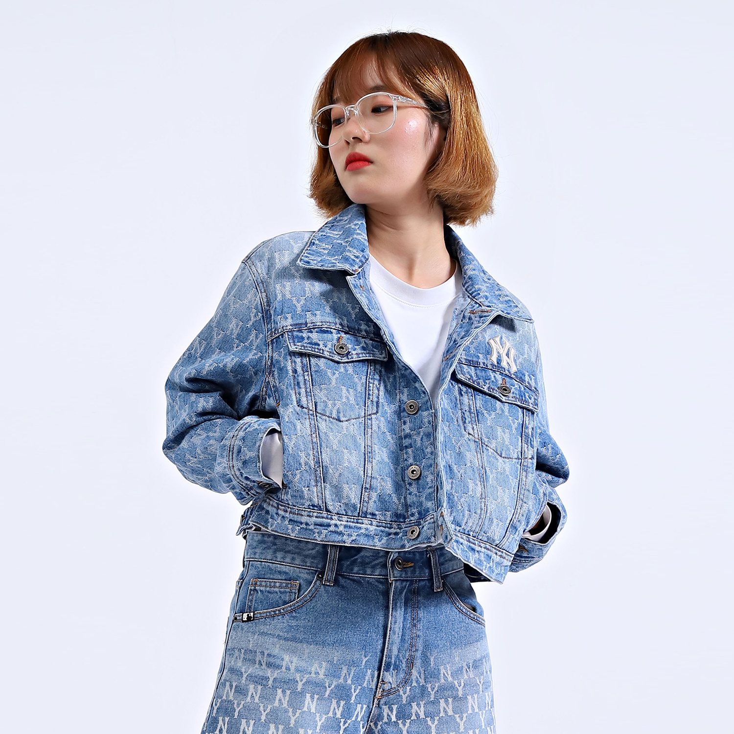 (Women) MLB Monogram Print Short Denim Jacket 31DKW2111-50U 圖 4