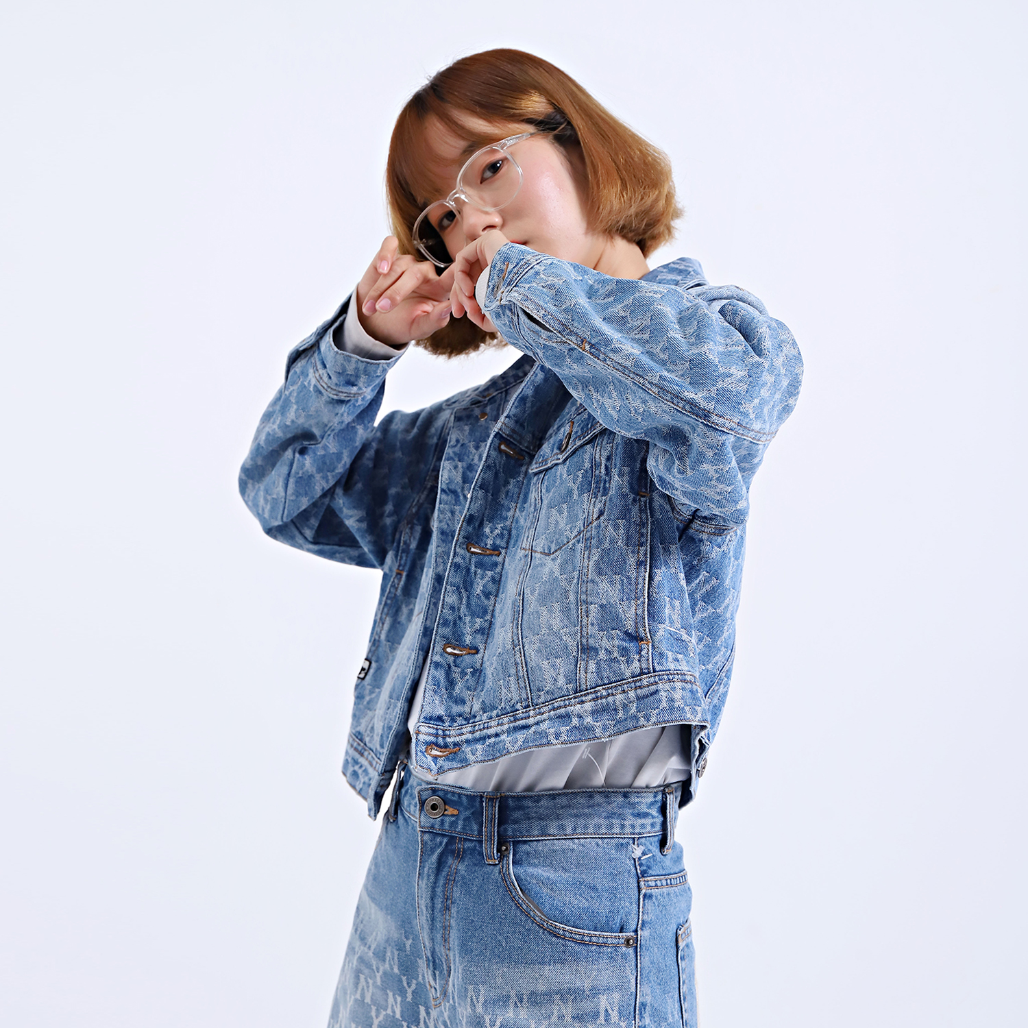 (Women) MLB Monogram Print Short Denim Jacket 31DKW2111-50U 圖 5