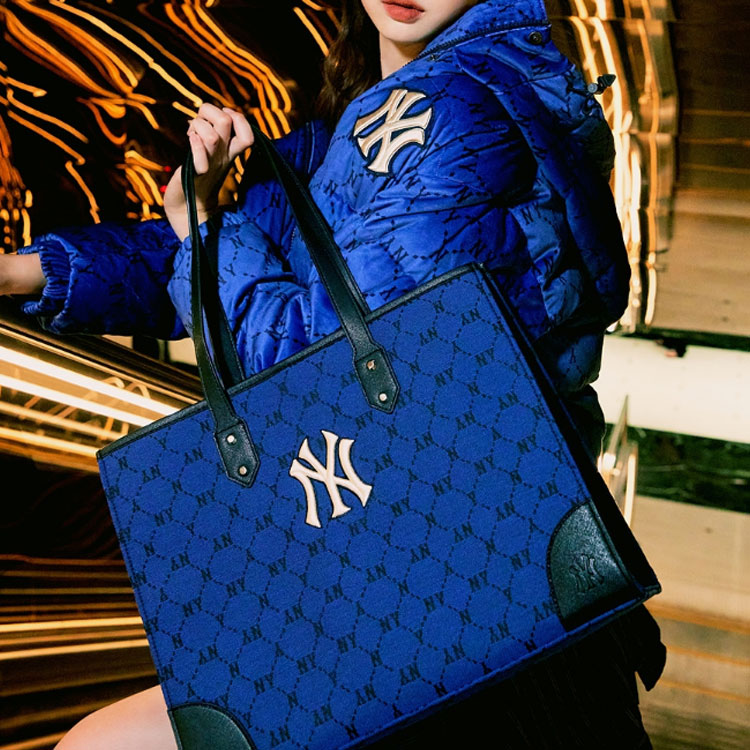 Details for (W) MLB 字母系列紐約洋基隊標誌女款海軍藍連帽羽絨外套 3FDJM0216-50BLD