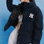 Sizing (W) MLB 뉴욕 양키스 로고 자수 패딩 재킷 겨울 블랙 숏집업 3FDJW0116-50BKS