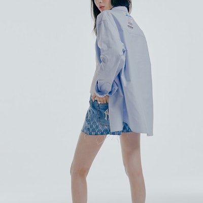 (W) MLB ニューヨークヤンキース ロゴ 長袖シャツ ライトブルー 31WSU2111-50S Purchase (W) MLB ニューヨークヤンキース ロゴ 長袖シャツ ライトブルー 31WSU2111-50S