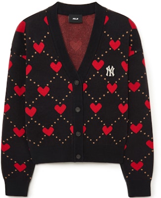 (Women) MLB SS23 New York Yankees Heart Print Knit Cardigan Women Black. 3FKCH0234-50BKS Buy (Women) MLB SS23 New York Yankees Heart Print Knit Cardigan Women Black. 3FKCH0234-50BKS