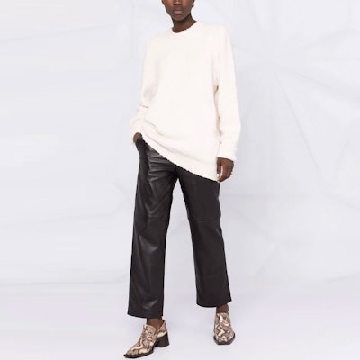 (W) MM6 메종 마르지엘라 플리스 화이트 스웨터. S51GP0225S17664101 Lookbook (W) MM6 메종 마르지엘라 플리스 화이트 스웨터. S51GP0225S17664101