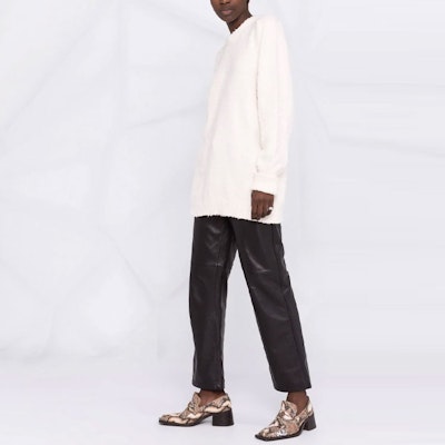 (W) MM6 메종 마르지엘라 플리스 화이트 스웨터. S51GP0225S17664101 Purchase (W) MM6 메종 마르지엘라 플리스 화이트 스웨터. S51GP0225S17664101