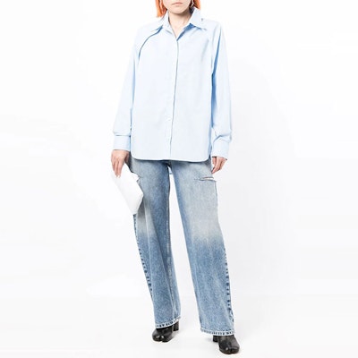 (W) Camisa Azul de Botones en Capas MM6 Maison Margiela SS22. S52DL0169S47294479 Lookbook (W) Camisa Azul de Botones en Capas MM6 Maison Margiela SS22. S52DL0169S47294479