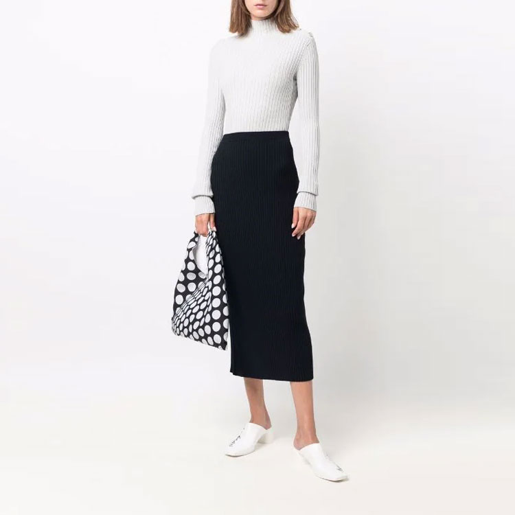 Lookbook (W) MM6 Maison Margiela FW21 針織鈕扣細節毛衣 灰色. S52HA0223S16773856