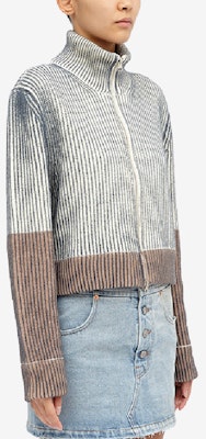 (W) MM6 Maison Margiela FW23 拼色針織毛衣 灰白色 S52AM0269S18282-001S Lookbook (W) MM6 Maison Margiela FW23 拼色針織毛衣 灰白色 S52AM0269S18282-001S