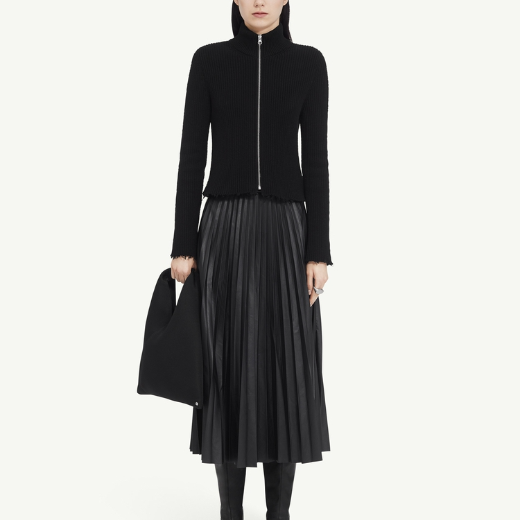 Lookbook (W) MM6 Maison Margiela FW24 修身長袖拉鍊針織毛衣 黑色 S52AM0297M13039-900