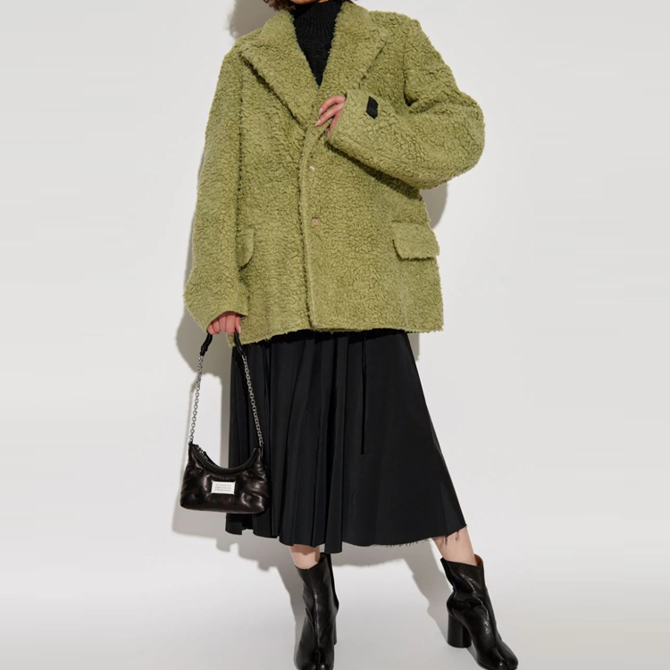 Lookbook (W) Jaket Lengan Panjang Logo Hijau MM6 Maison Margiela FW24. S62BN0101M25010-GREEN