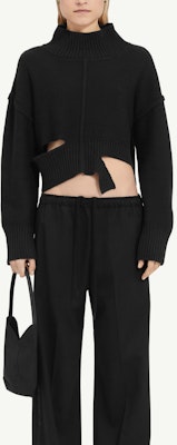 (W) MM6 Maison Margiela FW24 寬鬆款黑色高領毛衣 S52HA0285M13044-900 Lookbook (W) MM6 Maison Margiela FW24 寬鬆款黑色高領毛衣 S52HA0285M13044-900