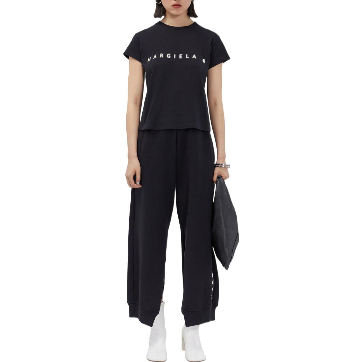 Lookbook (Women) MM6 Maison Margiela SS23  Black Logo Print Short Sleeve T-Shirt. S52GC0265S24312900