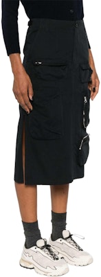 (W) MM6 Maison Margiela SS24 Hitam Button-Up Midi Skirt Kasual Warna Solid. S52ME0017M35148-BLACK Purchase (W) MM6 Maison Margiela SS24 Hitam Button-Up Midi Skirt Kasual Warna Solid. S52ME0017M35148-BLACK