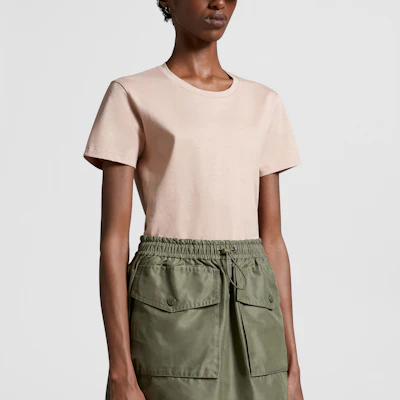 (Women) Moncler Basic Crew Neck Short Sleeve T-Shirt Light Pink. J10938C73200V805851J Shop (Women) Moncler Basic Crew Neck Short Sleeve T-Shirt Light Pink. J10938C73200V805851J