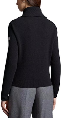 (W) 몽클레어 블랙 & 화이트 패딩 울 트위드 카디건 자켓 로고 패치. I20939B00010M1241P90 Purchase (W) 몽클레어 블랙 & 화이트 패딩 울 트위드 카디건 자켓 로고 패치. I20939B00010M1241P90