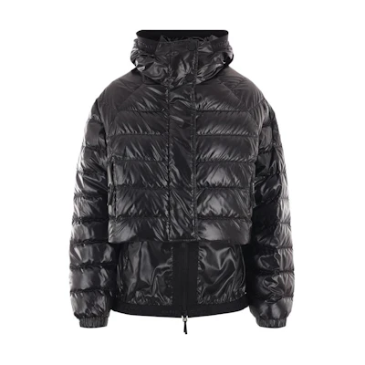 (Women) Moncler Black Down Jacket with Hoodie and Front Zipper Closure J10931A00028595OK999