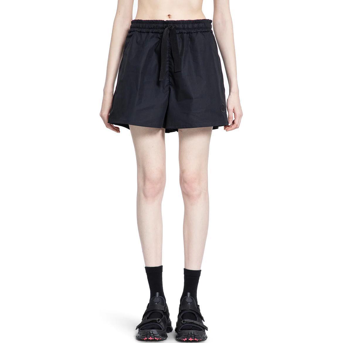 Purchase (W) モンクレール ブラック リラックスフィット エラスティックウエスト カジュアルショーツ J10932B00010597LQ999