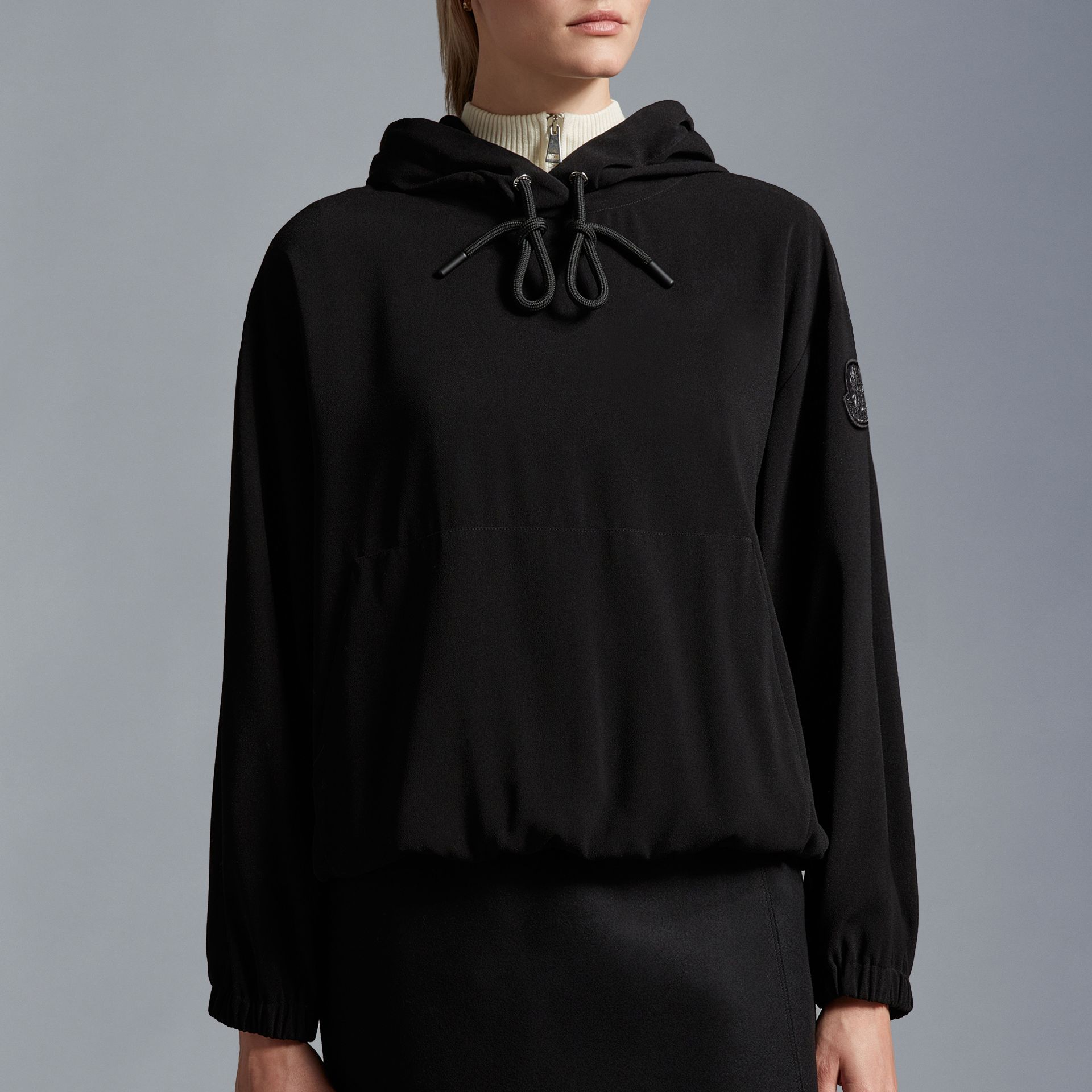 (Women) Moncler  Black Satin Hoodie I20932G00003596WF999 圖 3