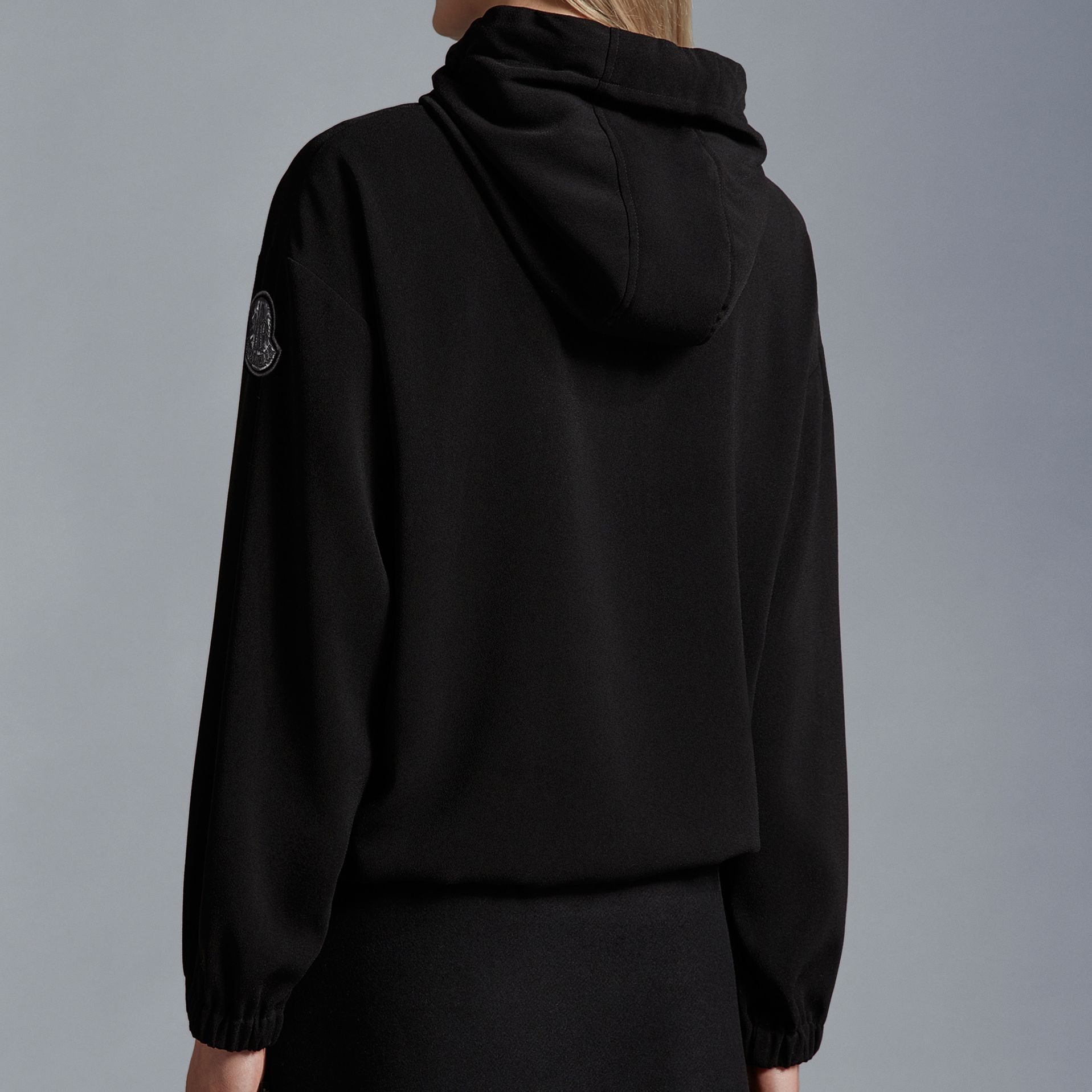 (Women) Moncler  Black Satin Hoodie I20932G00003596WF999 圖 4