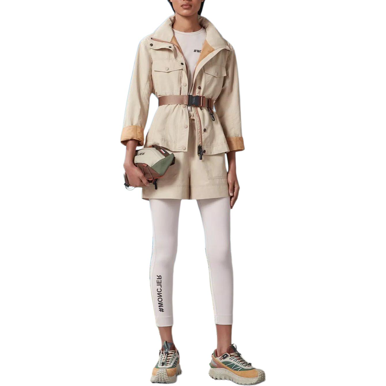 Lookbook (W) 몽클레어 라이트 브라운 로고 프린트 캐주얼 드로스트링 반바지. J10982B00001595M623P