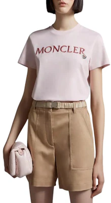 (W) Camiseta Ajustada Rosa de Manga Corta con Logo Bordado Moncler. J10938C00006829HP50B Lookbook (W) Camiseta Ajustada Rosa de Manga Corta con Logo Bordado Moncler. J10938C00006829HP50B