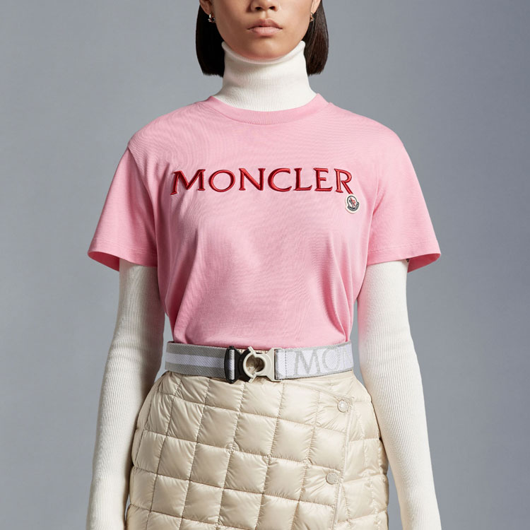 Shop (W) Moncler Kaos Crewneck Logo Bordir Pink SS23. I10938C00009829HP52A