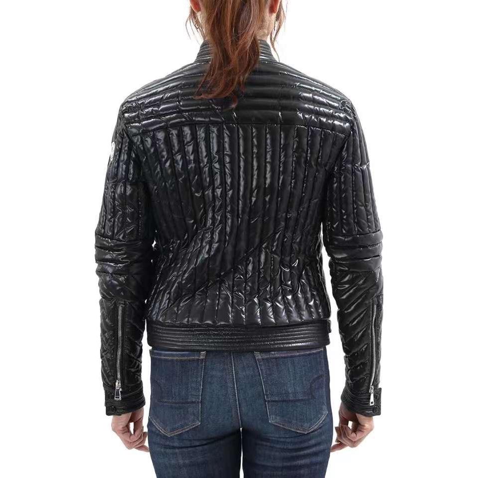 (Women) Moncler  Shiny Black Short Jacket with Logo Patch. 453580568950 圖 4