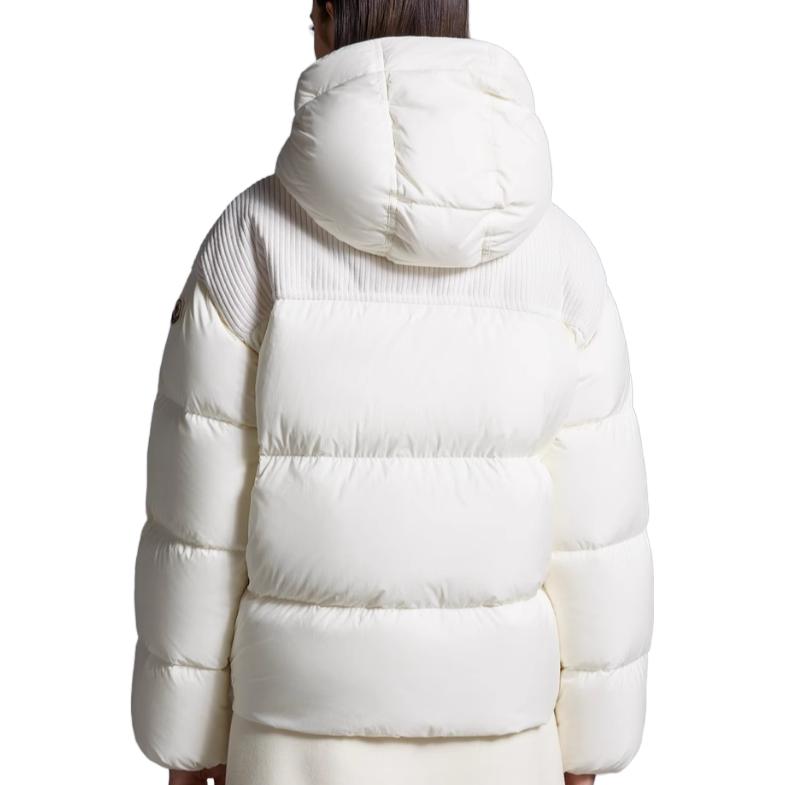 (Women) Moncler  Short Hooded Down Jacket in White. I20931A0012453333034 圖 4