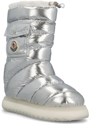 (W) Moncler 'Sepatu Boot Salju Pendek Sequin Silver Hak Datar Ujung Bulat' 4H00070M3668M93 Lookbook (W) Moncler 'Sepatu Boot Salju Pendek Sequin Silver Hak Datar Ujung Bulat' 4H00070M3668M93