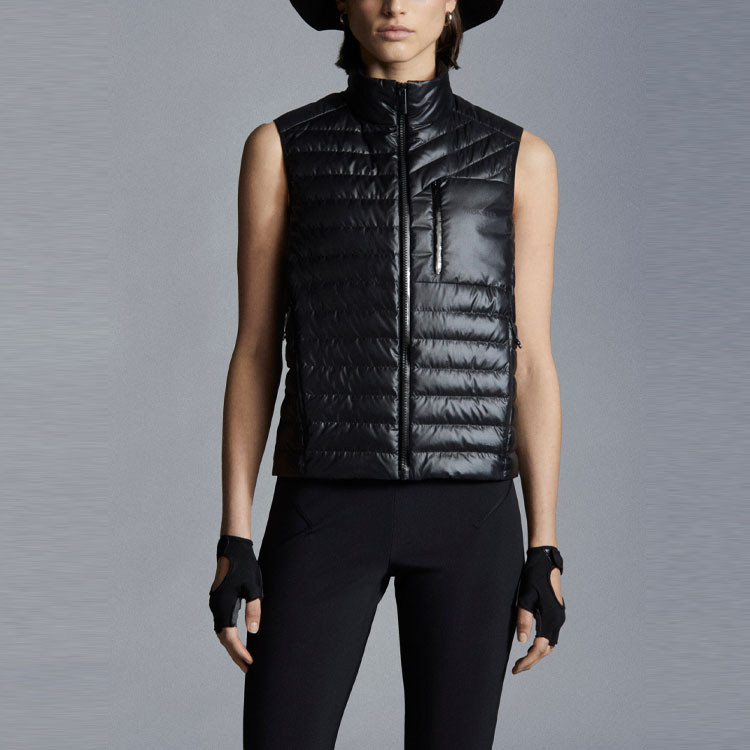 Shop (W) Moncler Jaket Lengan Pendek Solid Hitam dengan Kolar Berdiri. H10931A00017595OK999