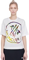 (W) Moncler 白色棉質T恤 彩色Logo印花 休閒設計 I10938C00026899SP033 Shop (W) Moncler 白色棉質T恤 彩色Logo印花 休閒設計 I10938C00026899SP033