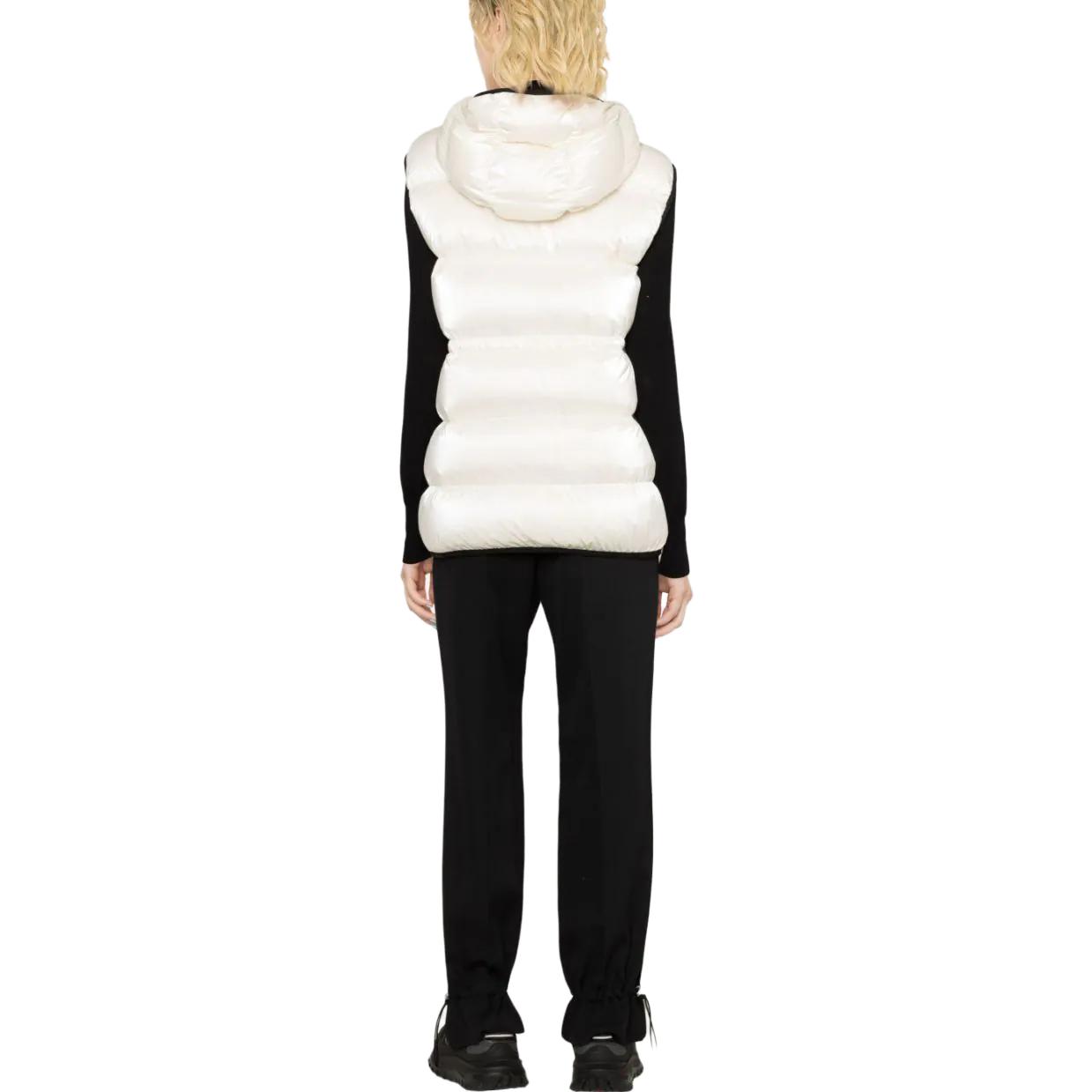 Shop (W) Rompi Tanpa Lengan Moncler Putih dengan Logo Patch. I20931A00053596T2