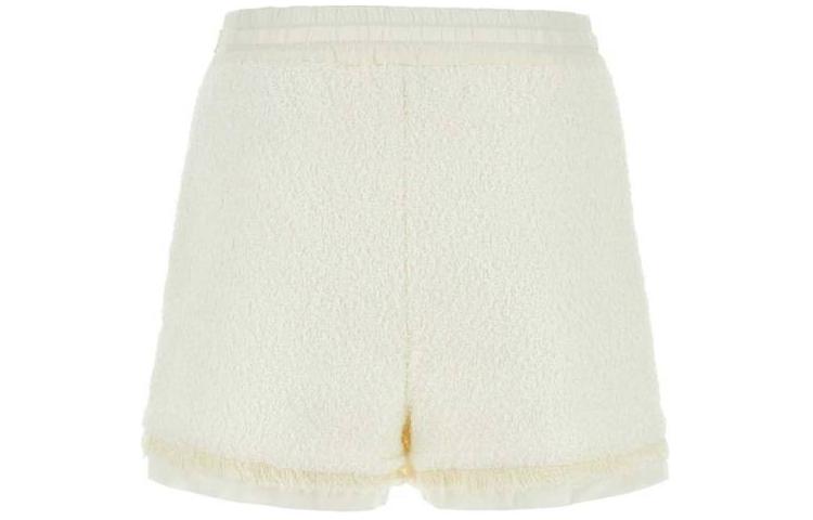 Lookbook (W) 몽클레어 화이트 로고 프린트 드로스트링 캐주얼 반바지. 2B00007597NZ034