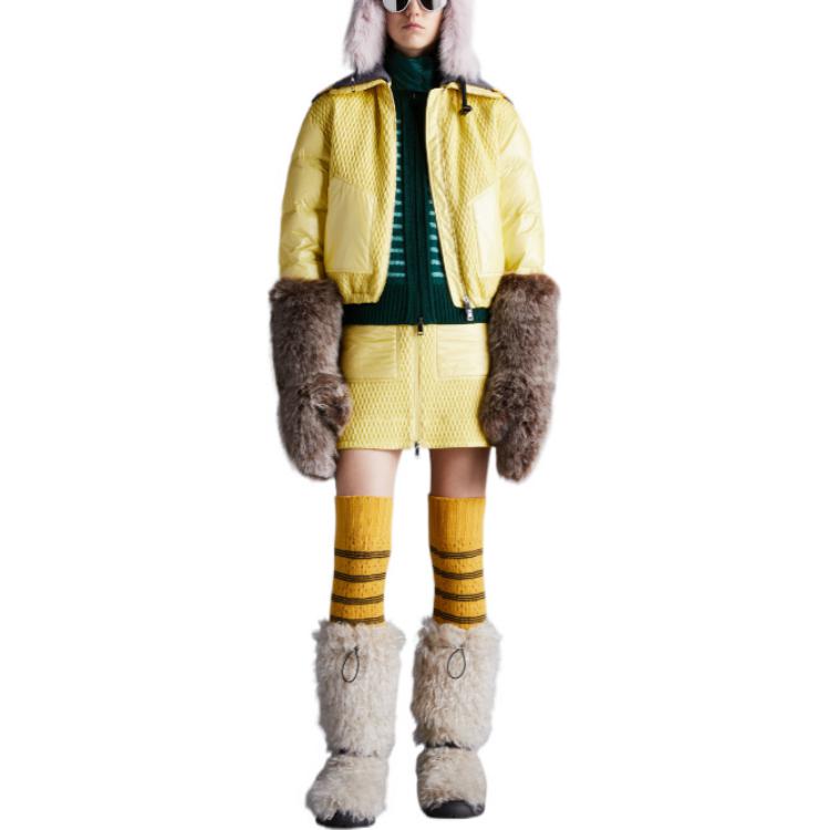 (Women) Moncler  Yellow Logo Patch Double-Zip Puffer Jacket with Large Pockets H20931A00018539AQ110 圖 3