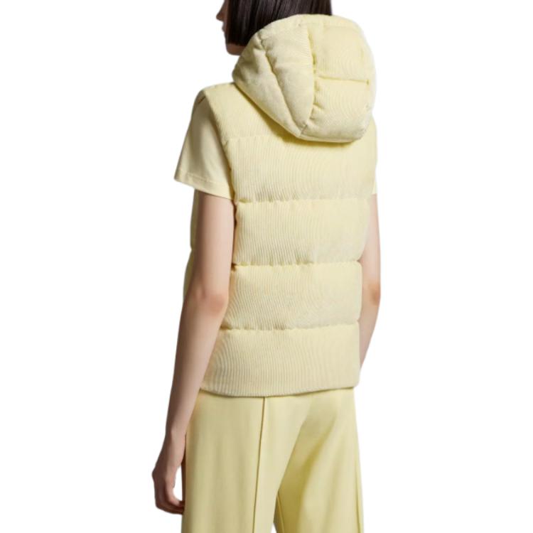 Shop (W) モンクレール イエローベスト 取り外し可能なフード付き ロゴパッチ入り J10931A00069597C912T