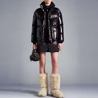 Lookbook (W) Jaket Down Moncler Abbaye FW22 Hitam Pendek Longgar, Hangat Musim Dingin. H20931A0006368950999