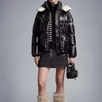 Sizing (W) Jaket Down Moncler Abbaye FW22 Hitam Pendek Longgar, Hangat Musim Dingin. H20931A0006368950999