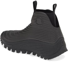 Moncler盟可睐 時尚套腳 短靴 女款 黑色 Shop Moncler盟可睐 時尚套腳 短靴 女款 黑色