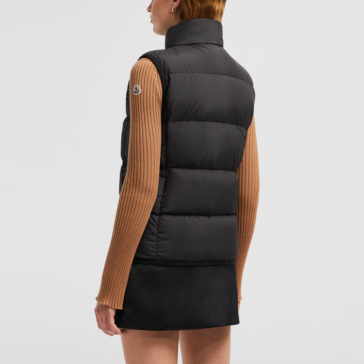 (Women) Moncler Badia  Matte Logo Puffer Jacket with Snap Closure - Black J20931A0000854A81999 圖 4
