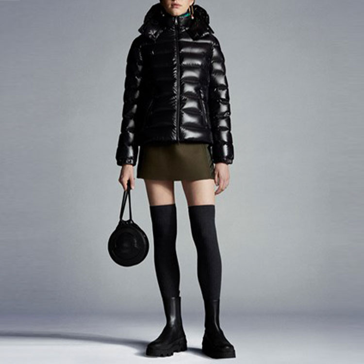 Purchase (W) Moncler Bady Chaqueta Negra Acolchada con Capucha Edición Invierno 0931A5240068950999