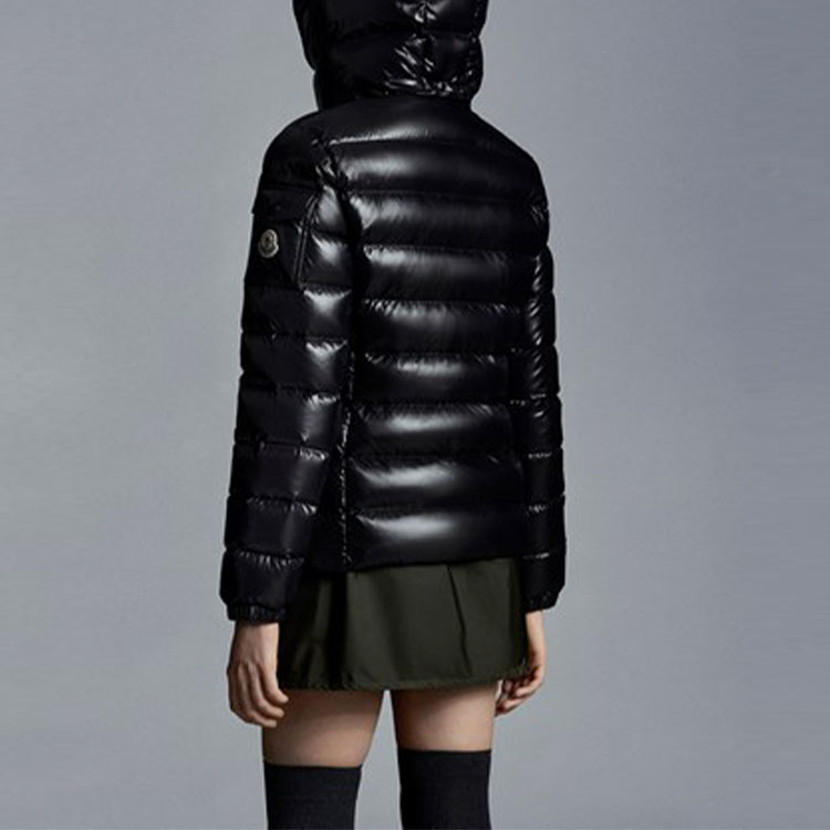 Sizing (W) Moncler Bady Chaqueta Negra Acolchada con Capucha Edición Invierno 0931A5240068950999